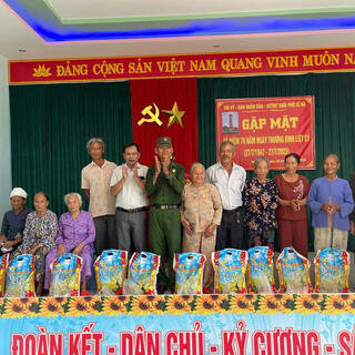 <a href="/hoc-tap-lam-theo-loi-bac" title="Học tập &amp; làm theo lời Bác" rel="dofollow">Học Tập & Làm Theo Lời Bác</a>